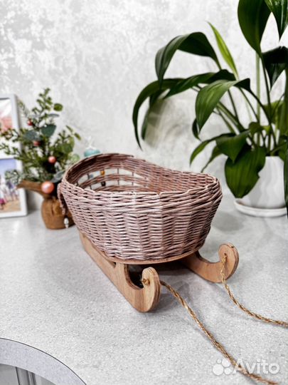 Санки плетеные