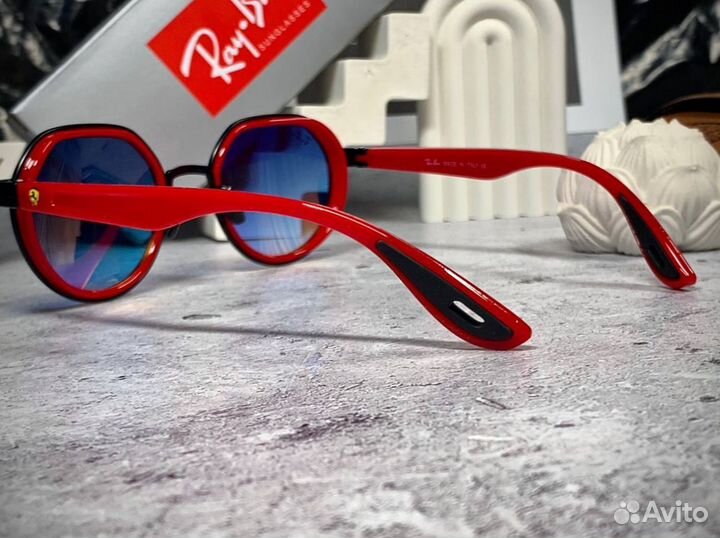 Очки Ray Ban Ferrari красный градиент