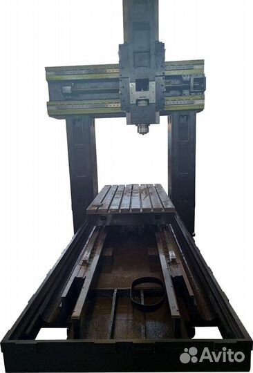 Портальный фрезерный центр KPM 1325