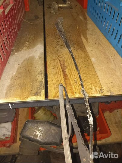 Поводок дворника Kia Avella