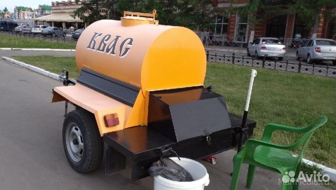 Продавец кваса