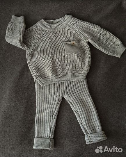 Костюм вязаный