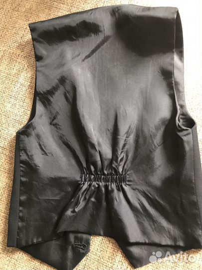 Жилет черный мальчик р.116-122