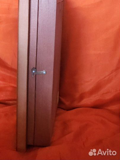 Киот книжка рамка для картины иконы. 26 на 22