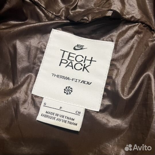 Пуховик Nike therma fit