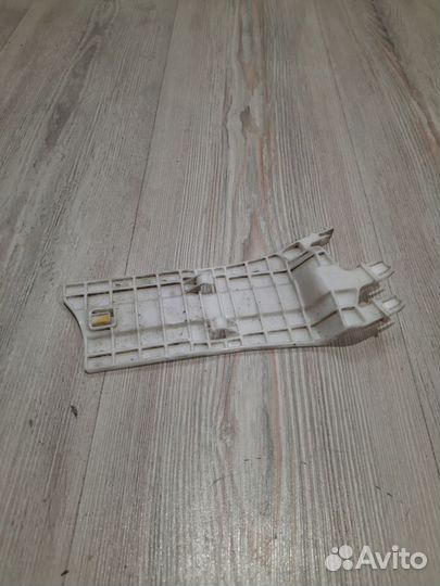 Крепление замка двери кронштейн Kia soul 2 Прав