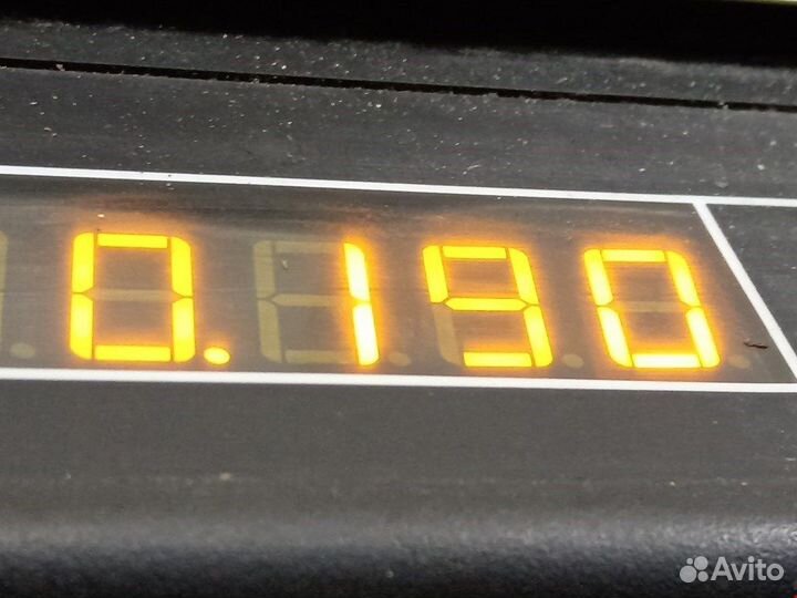 Решетка (заглушка) в бампер левая Volkswagen Golf