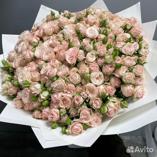 Букет кустовых роз доставка