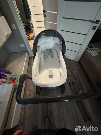 Коляска для новорожденных