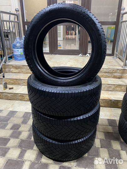 Continental ContiVikingContact 7 245/50 R19