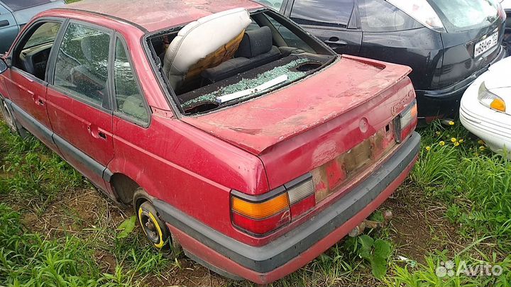 Разбор Volkswagen Passat B3 1.6 бензин RF