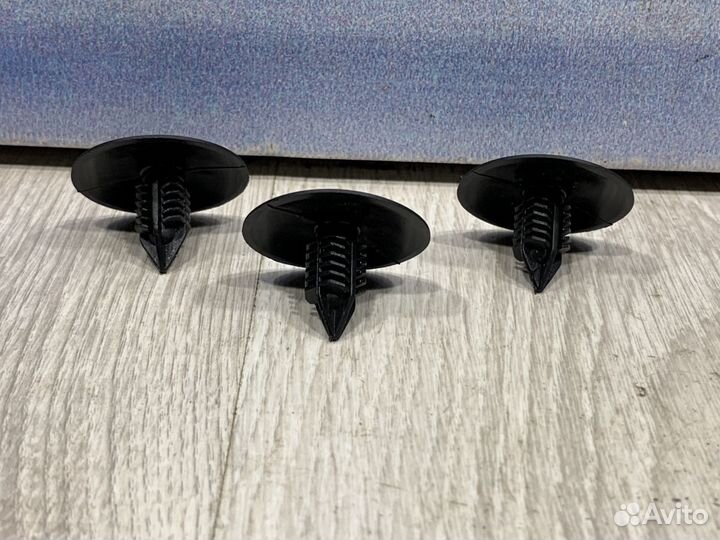 Клипса Renault fluence