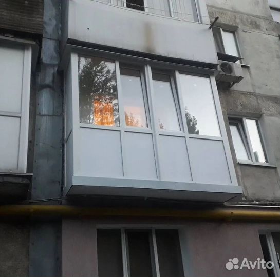 Остекление балкона и установка пластиковых окон
