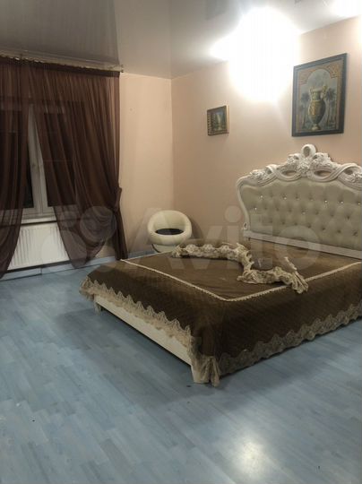 Дом 190 м² на участке 2 сот.