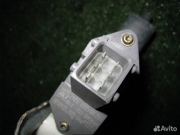 Стеклоподъемник передний правый Toyota Avensis T2