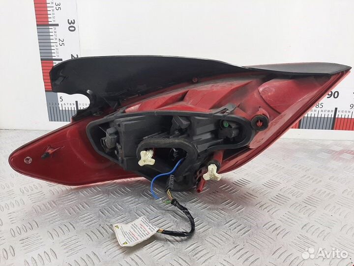 Фонарь задний для Peugeot 308 9680425880