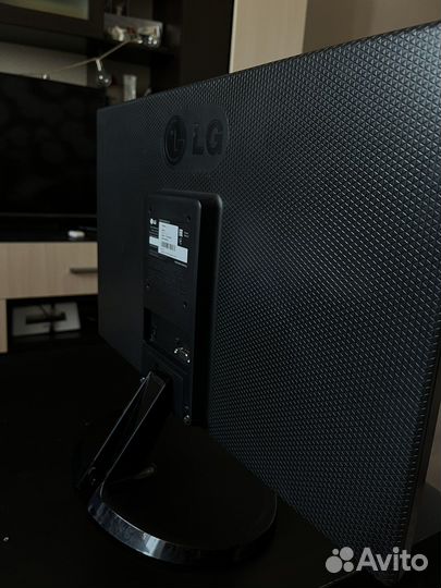 Монитор LG 21.5