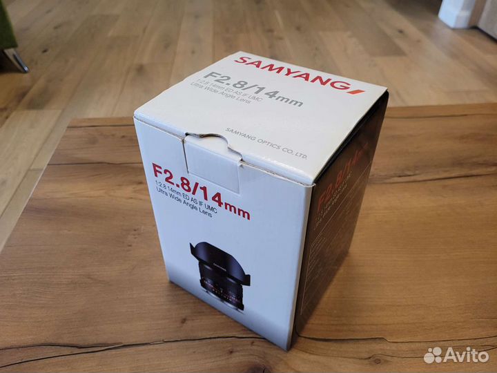 Объектив Samyang 14mm F 2.8
