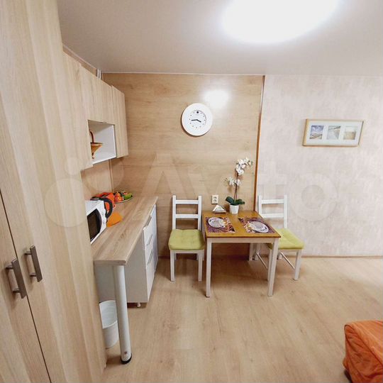 Комната 17 м² в 6-к., 1/5 эт.