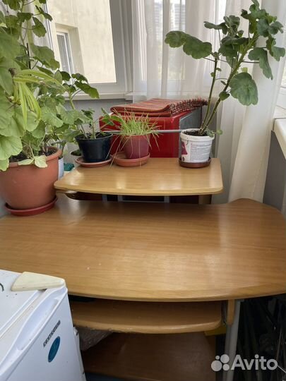 Стол ученический