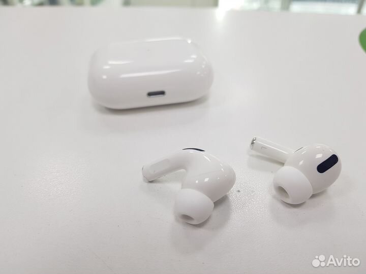 Беспроводные TWS-наушники Apple AirPods Pro