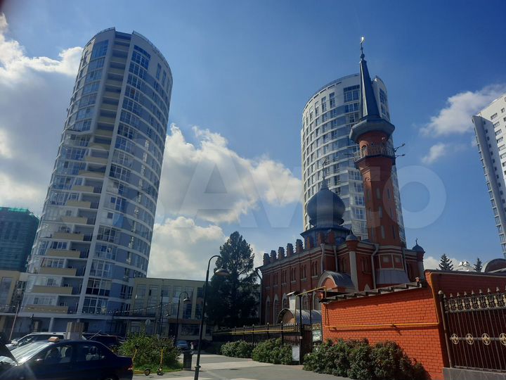 2-к. квартира, 82,1 м², 8/19 эт.