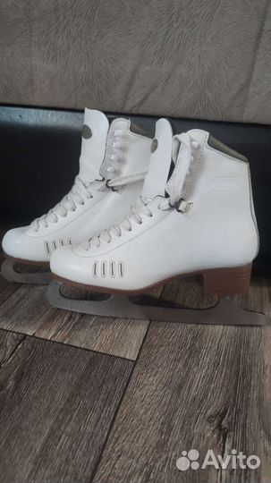 Коньки фигурные atemi