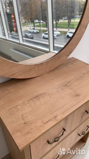 Зеркало с рамкой