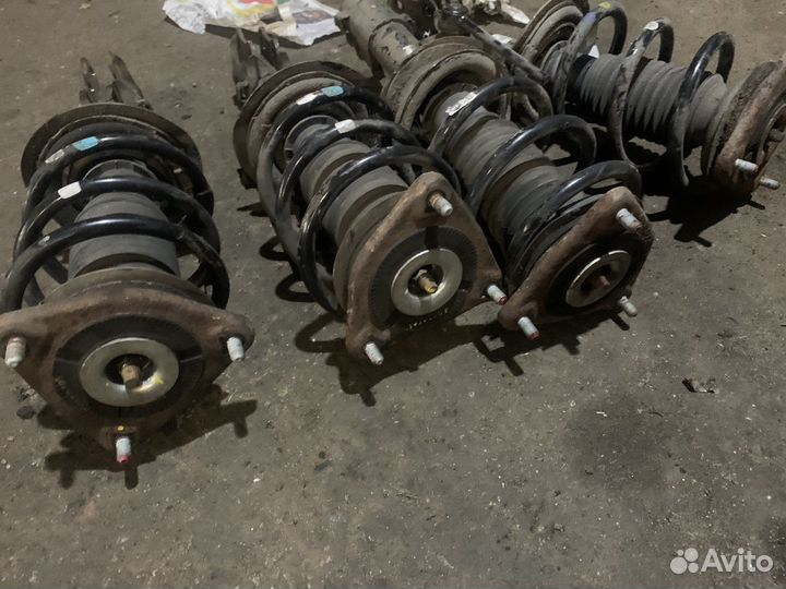 Стойка амортизатора KIA Ceed 2 JD