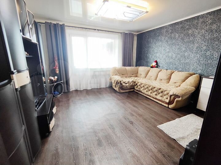 1-к. квартира, 42 м², 1/9 эт.