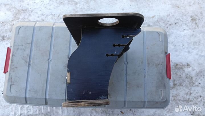 Столик для эхолота