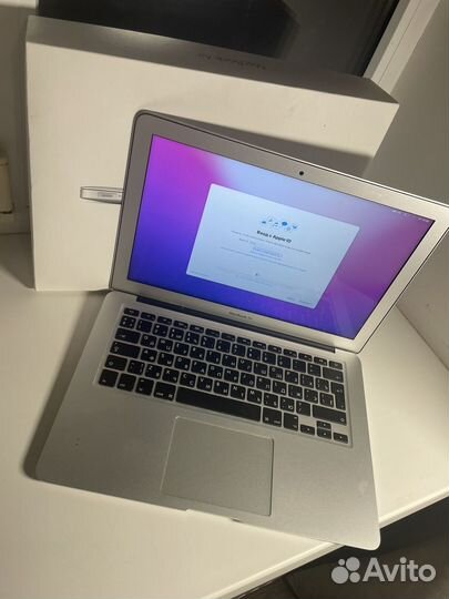 Apple MacBook Air 13 2017 mid