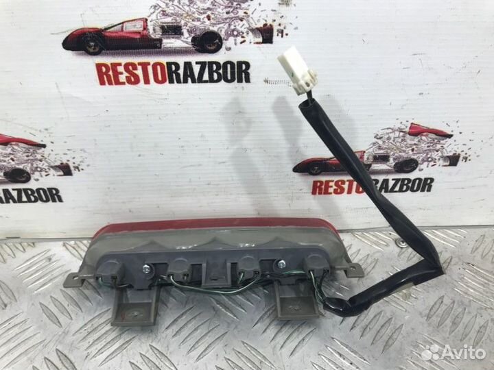 Фонарь задний Mitsubishi Space Wagon минивен 2