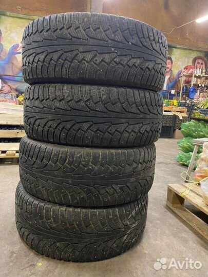Nokian Tyres Hakkapeliitta 5 285/60 R18 116T