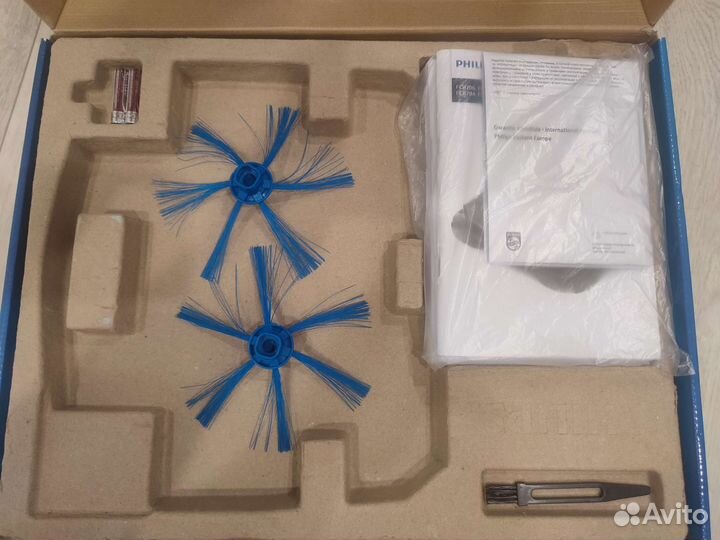 Робот пылесос philips