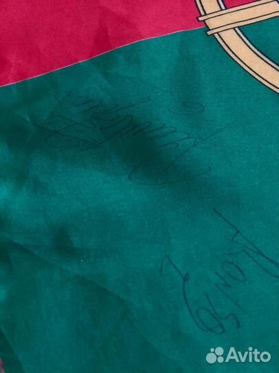 Флаг Португалии с автографами футболистов сборной