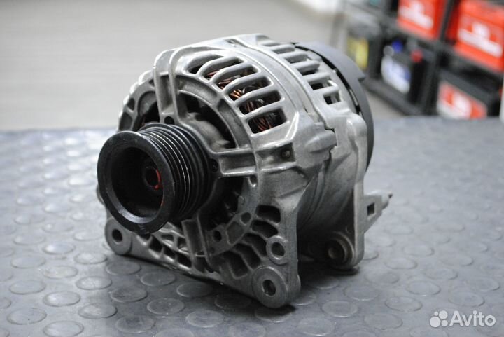 Генератор VW Bora, Golf 4, Skoda Octavia б/у 70А