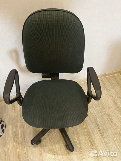 Компьютерное кресло
