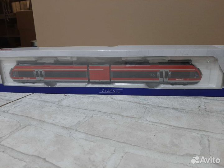 Piko пригородный дизельный поезд. Но
