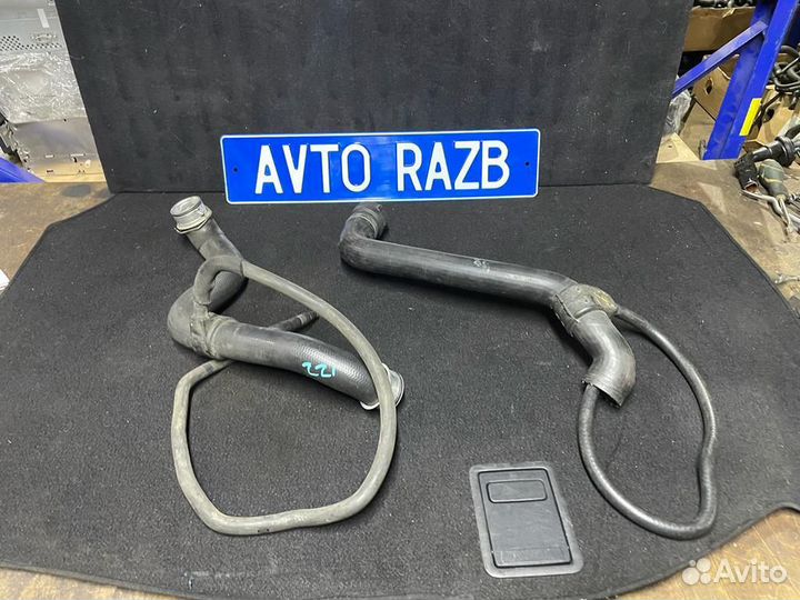 Патрубки охлаждения на Мерседес