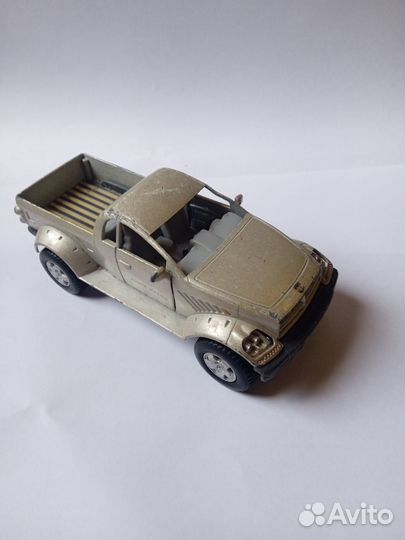 Модель автомобиля Dodge Power Wagon