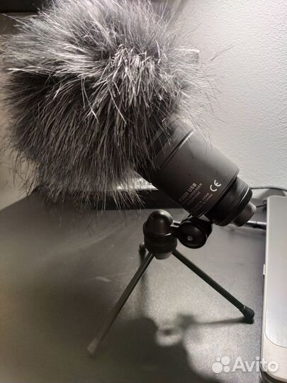 Микрофон студийный Audio-Technica AT2020 USB