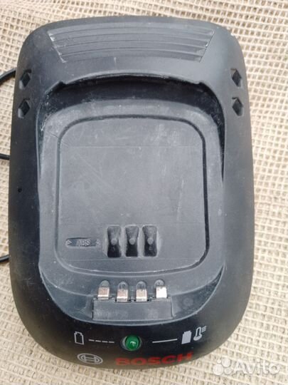 Зарядное устройство батарея на шуруповёрт