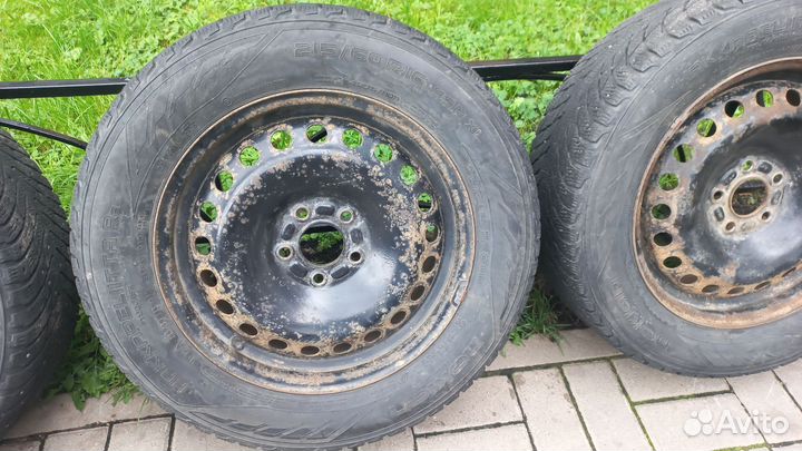 Колеса в сборе 215 60 r16