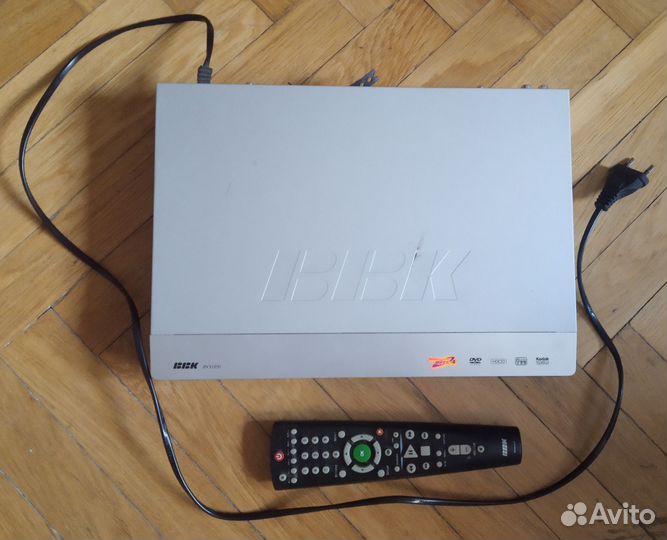 DVD плеер+караоке BBK DV310SI