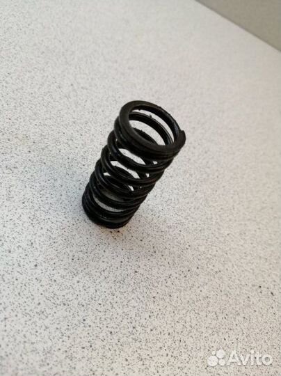 Пружина клапана Toyota Avensis ZZT220L 3zzfe