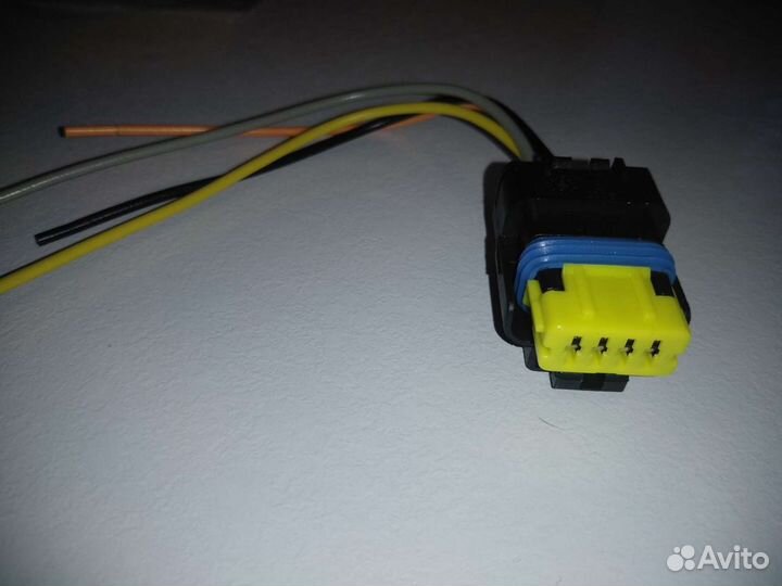 Фишка (разъем) бензонасоса renault
