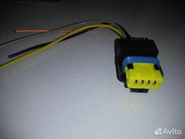 Фишка (разъем) бензонасоса renault