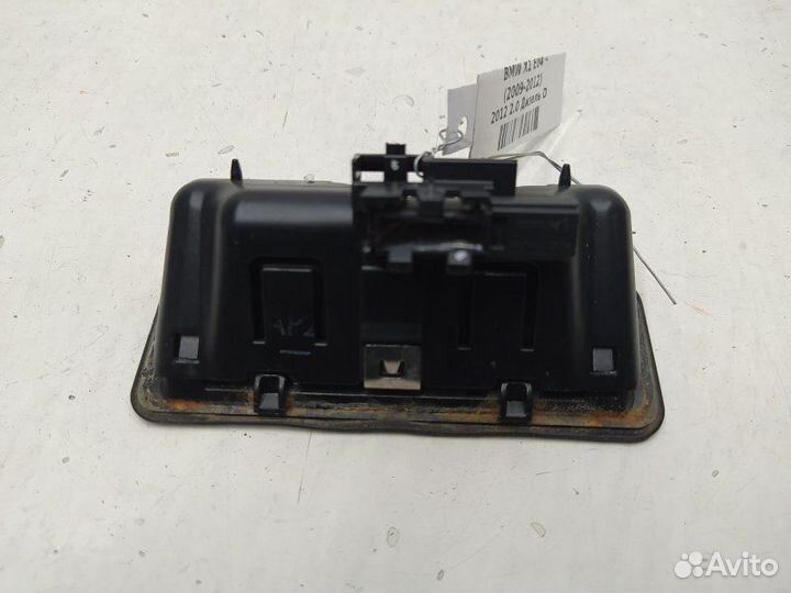 Кнопка открытия багажника