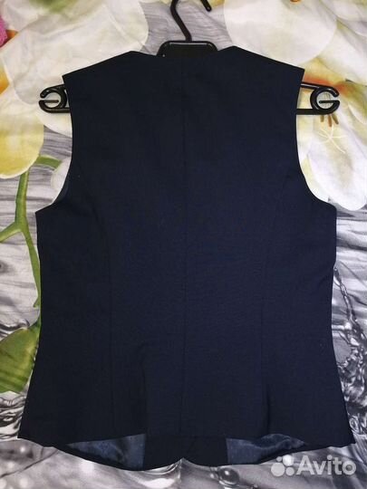 Жилетка школьная темно синяя 42р